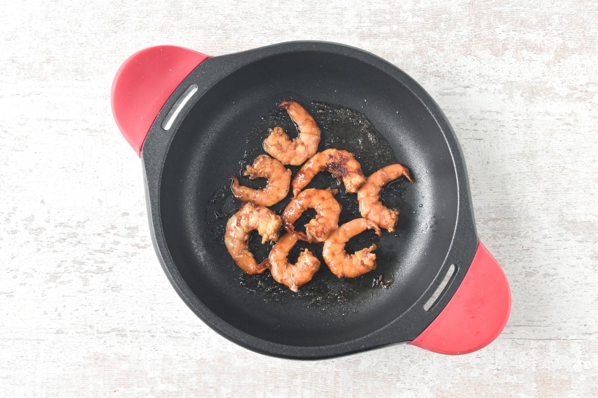 Salteamos las gambas al estilo chino
