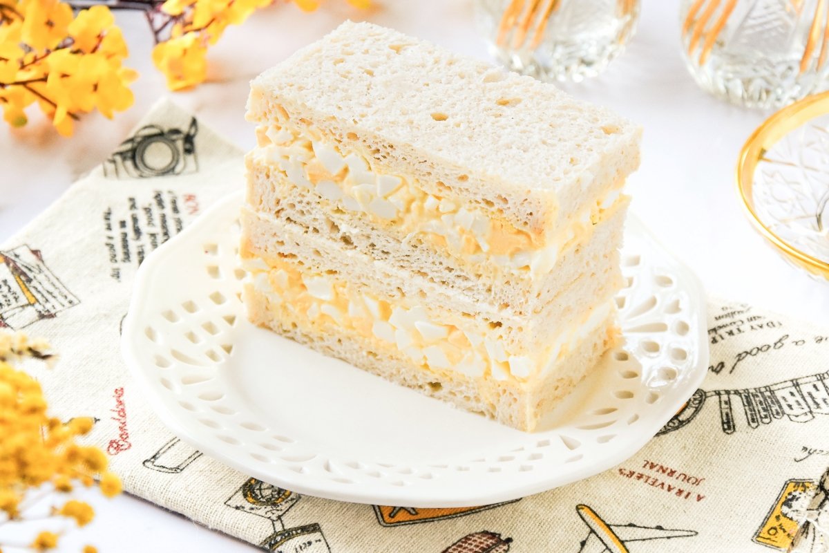 Sándwich de huevo japonés listo para comer