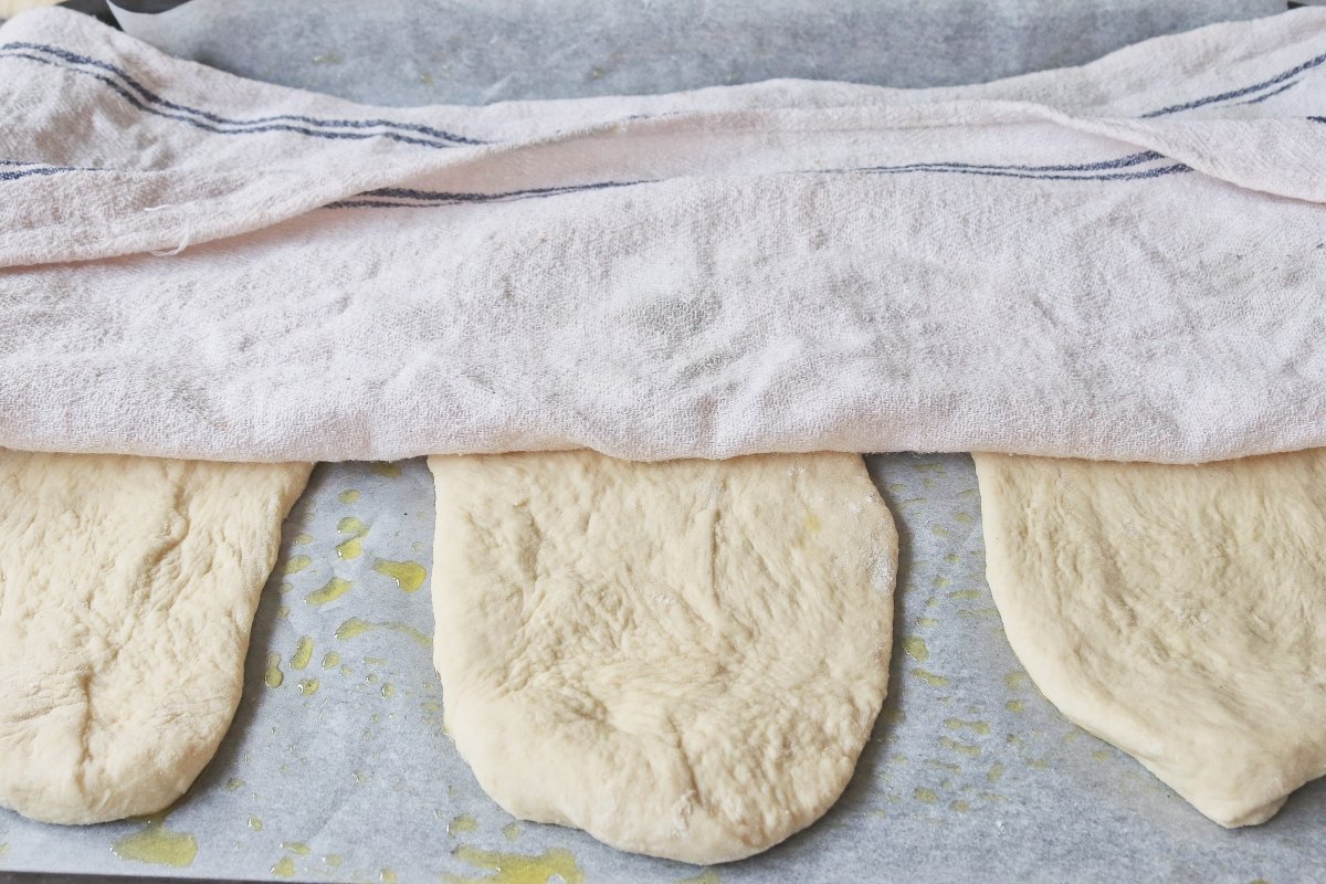 Segundo levado coca de pan dulce