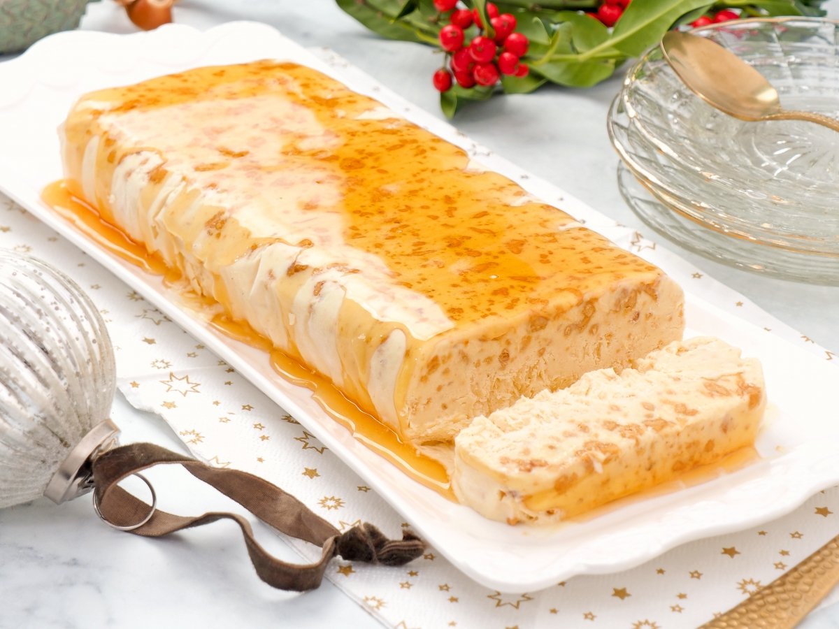 Semifrío de turrón listo para servir