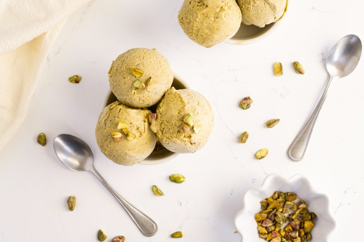 Servimos el helado de pistacho