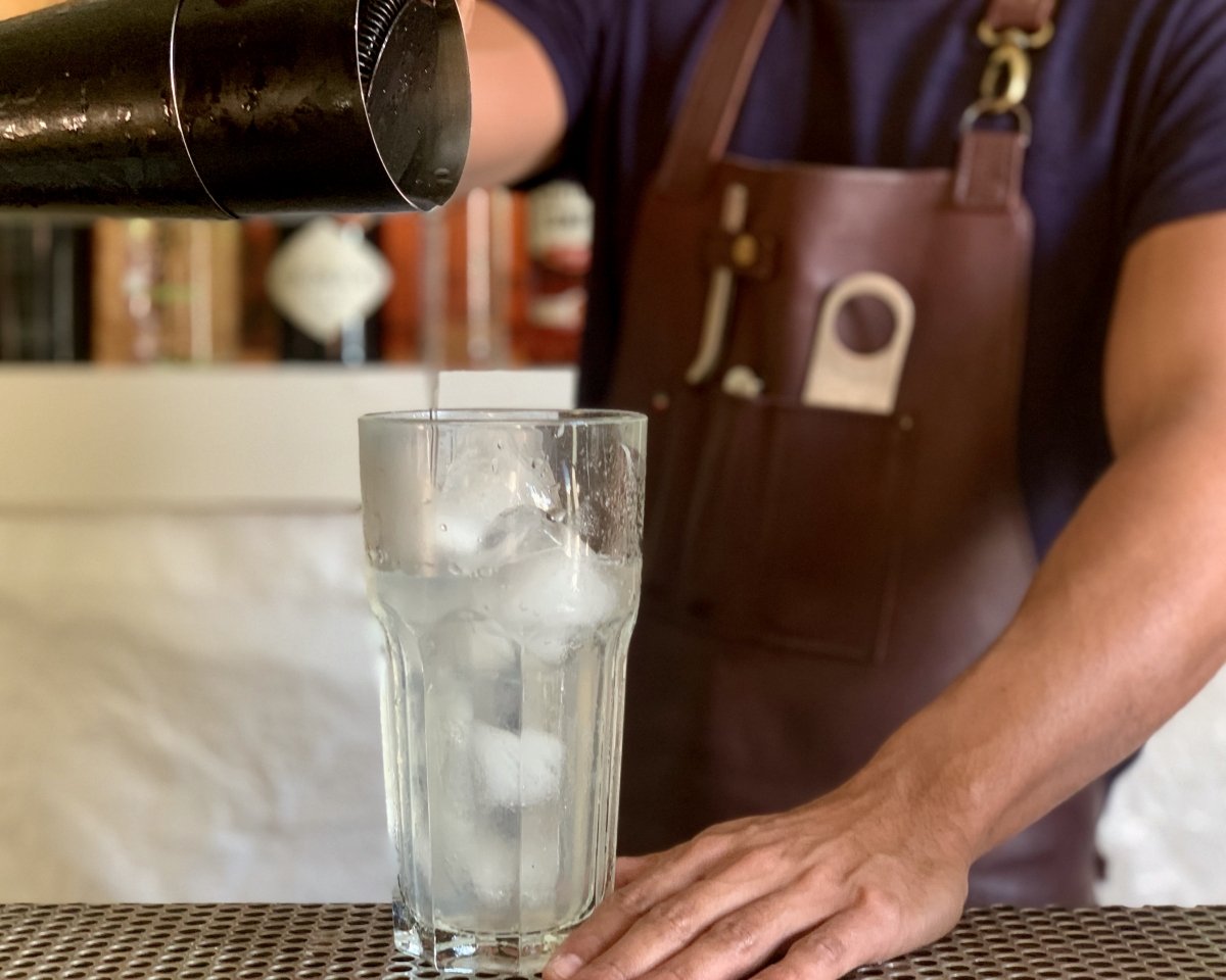 servimos en el vaso