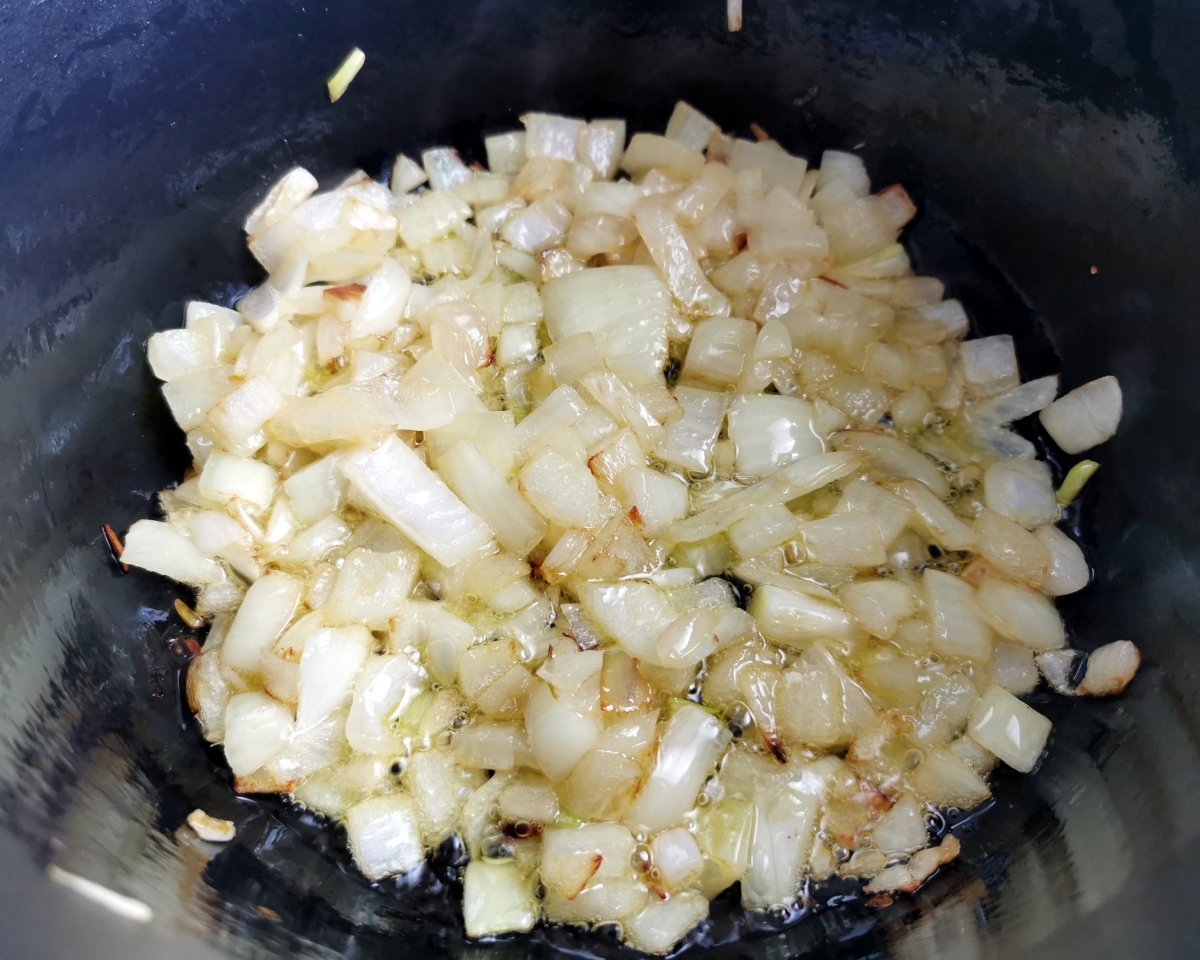 Fry the onion in a few tablespoons of olive oil