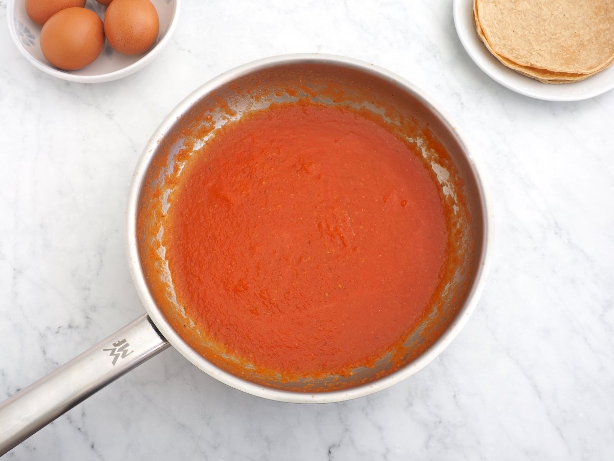 Sofreír la salsa roja