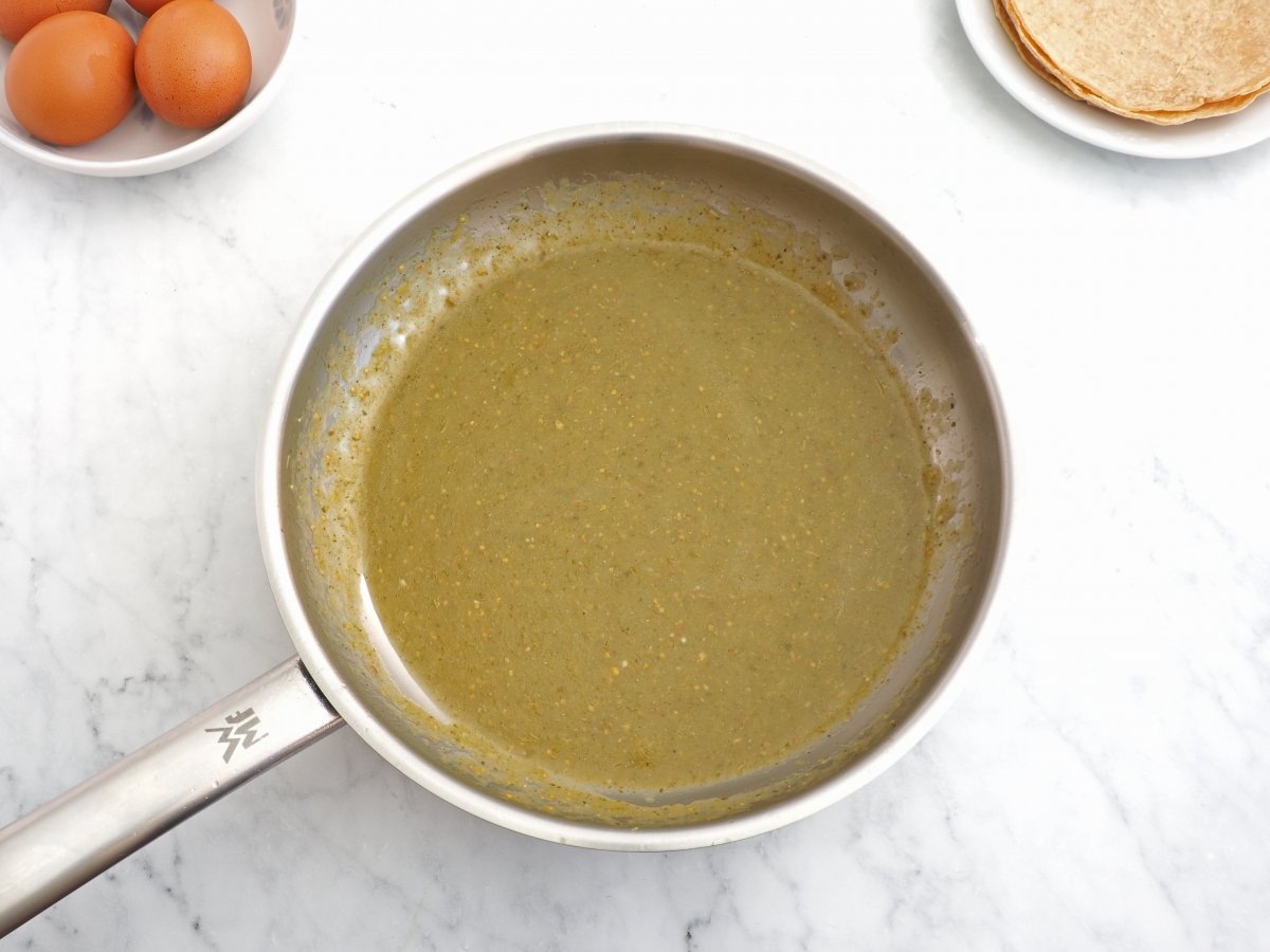 Sofreír la salsa verde