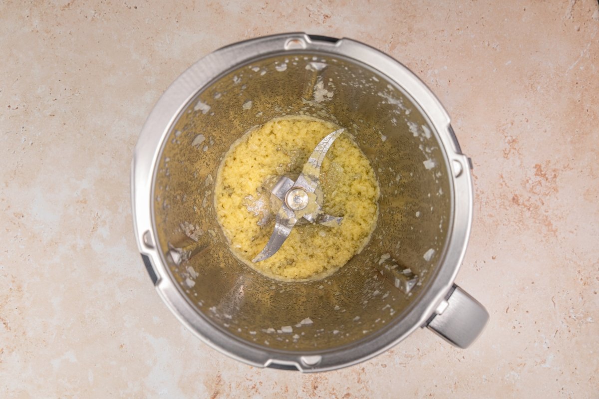 Sofrito de cebolla para la fabada en Thermomix