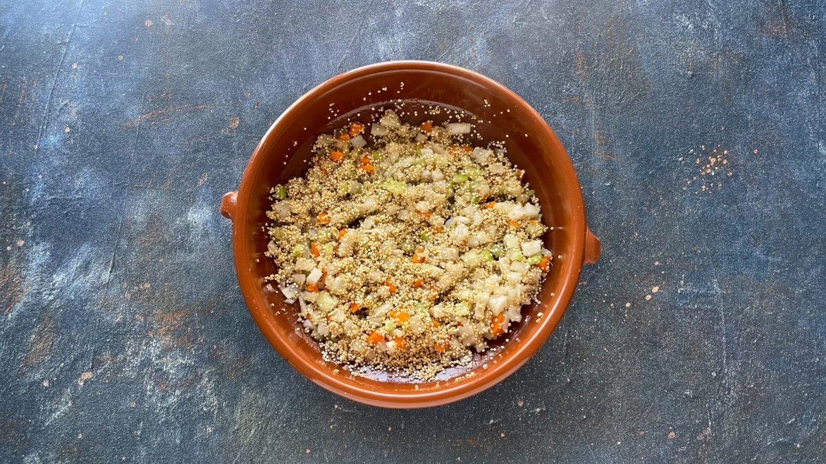 Stir-fried vegetables with quinoa