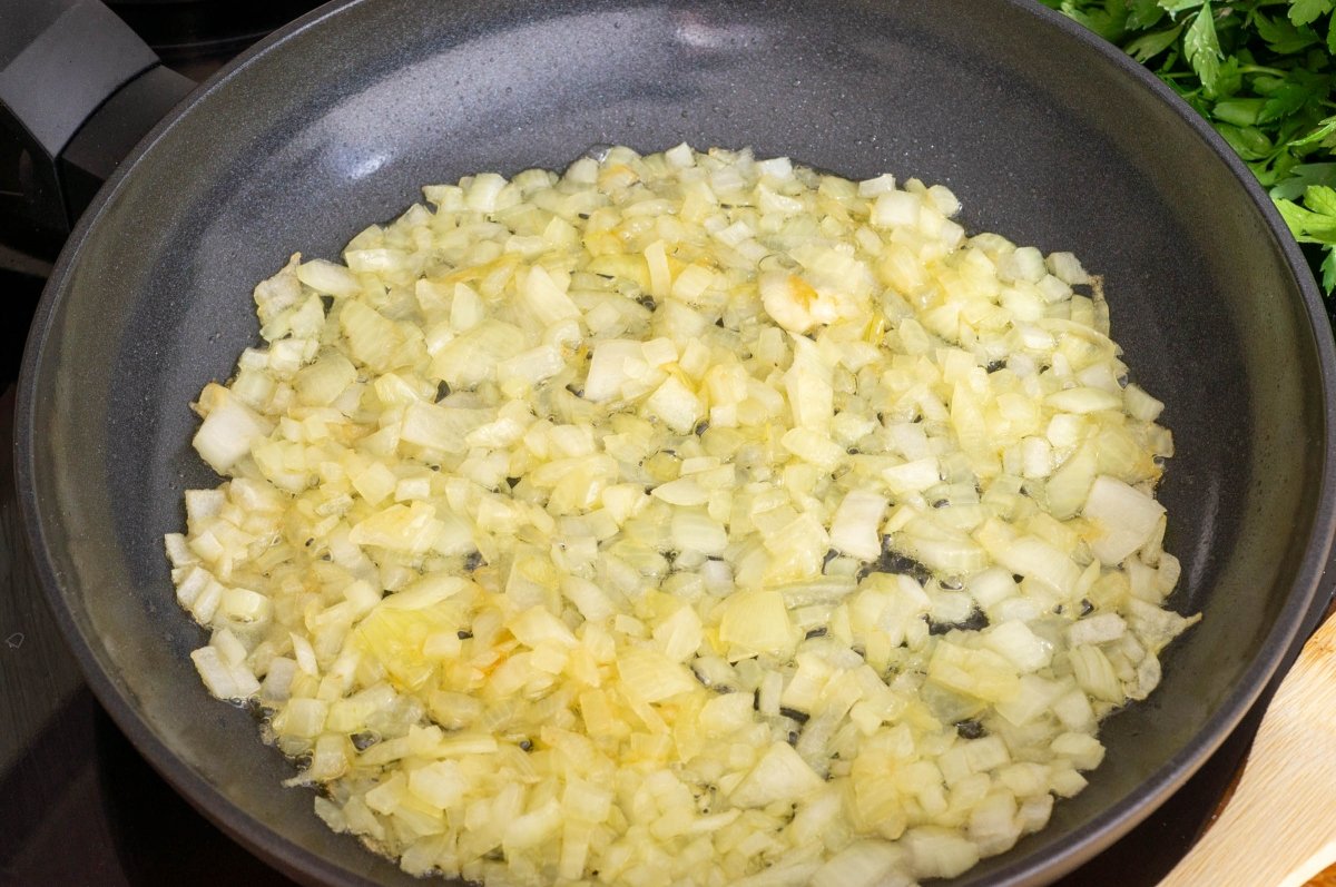 Sofrito para la palometa con tomate