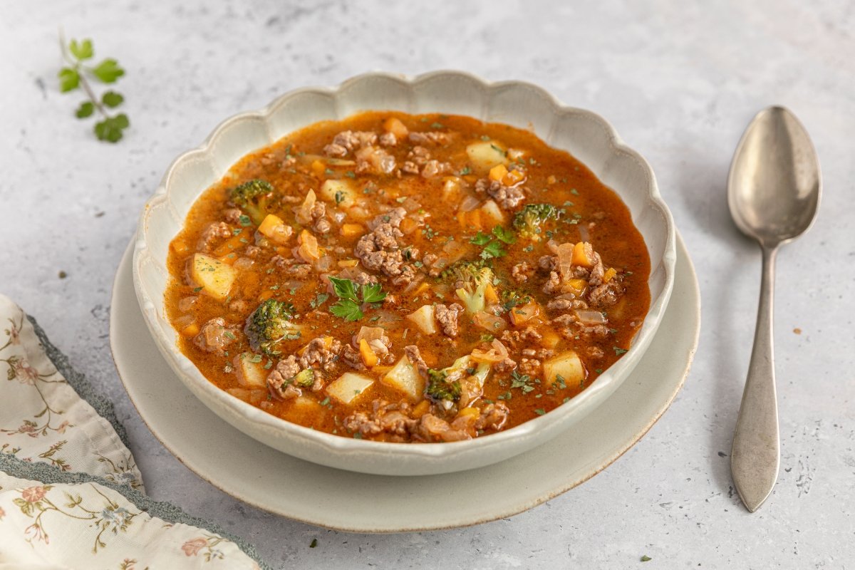 Sopa de carne y verduras
