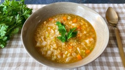 Sopa de quinoa y verduras