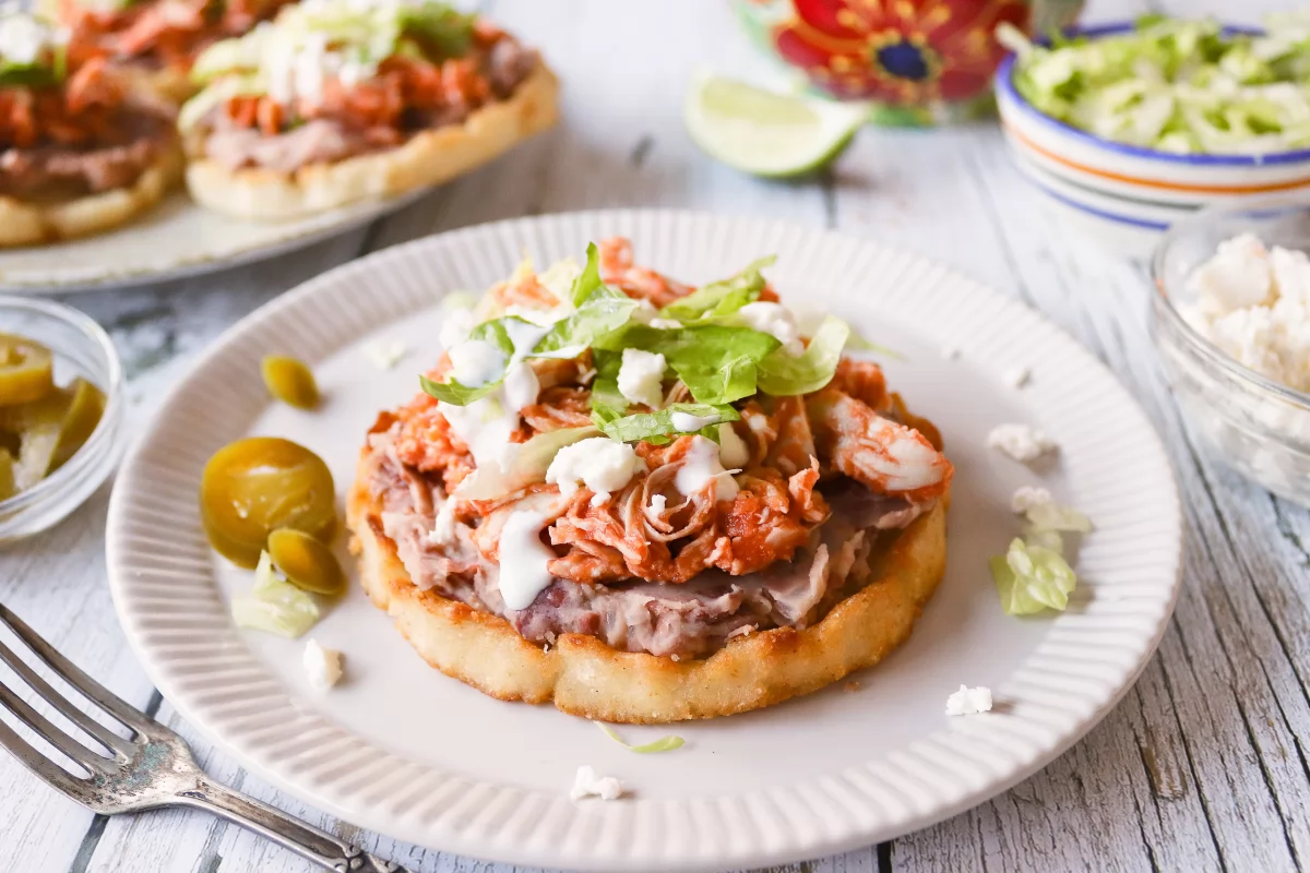 Sopes de pollo caseras