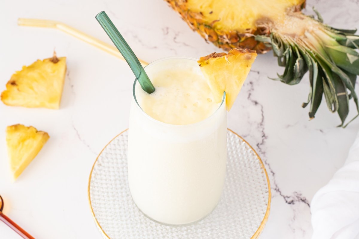 Sorbete de piña listo para servir
