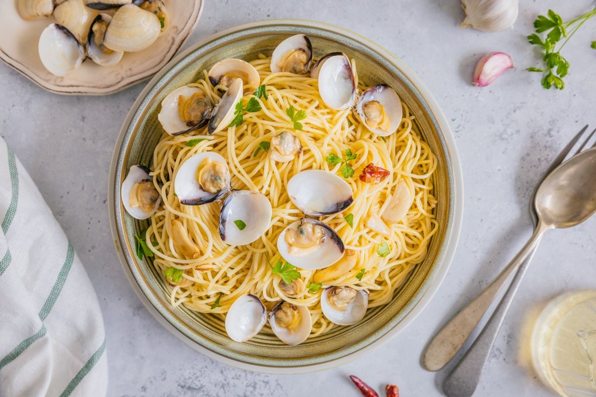 Spaghetti alle vongole servidos