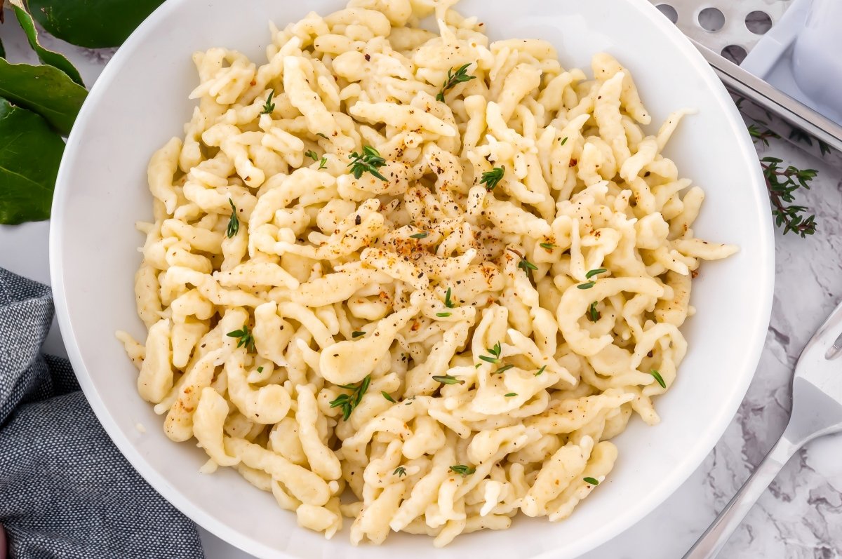 Späztle con mantequilla