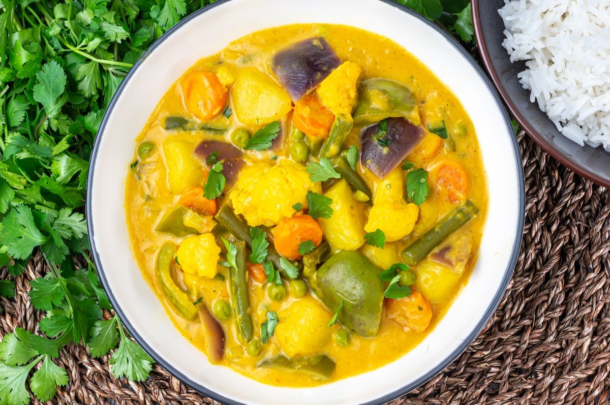 Sugerencia de presentación del curry de verduras