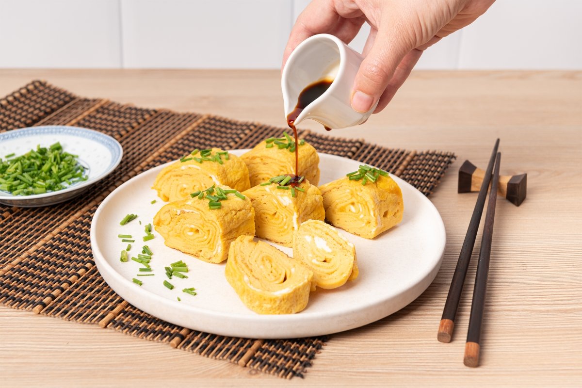 Tamagoyaki con salsa de soja