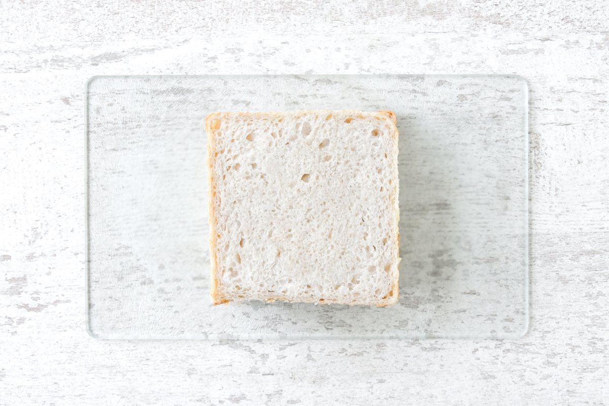 Tapamos el sándwich y dejamos reposar