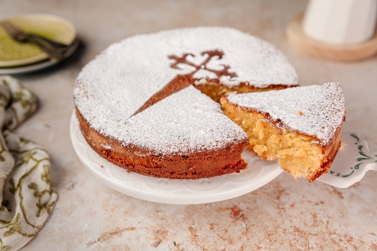 Tarta de Santiago en Thermomix cortada