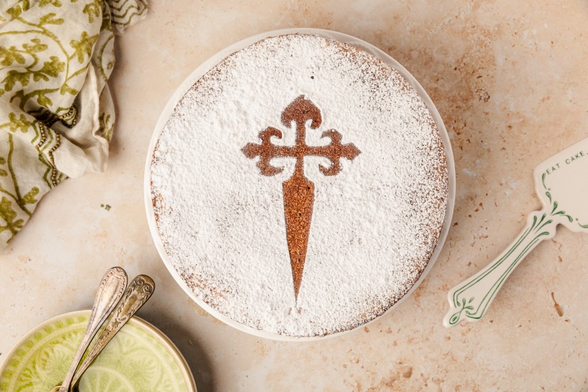 Tarta de Santiago en Thermomix lista