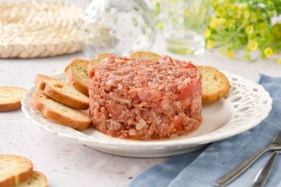 Tartar de fuet