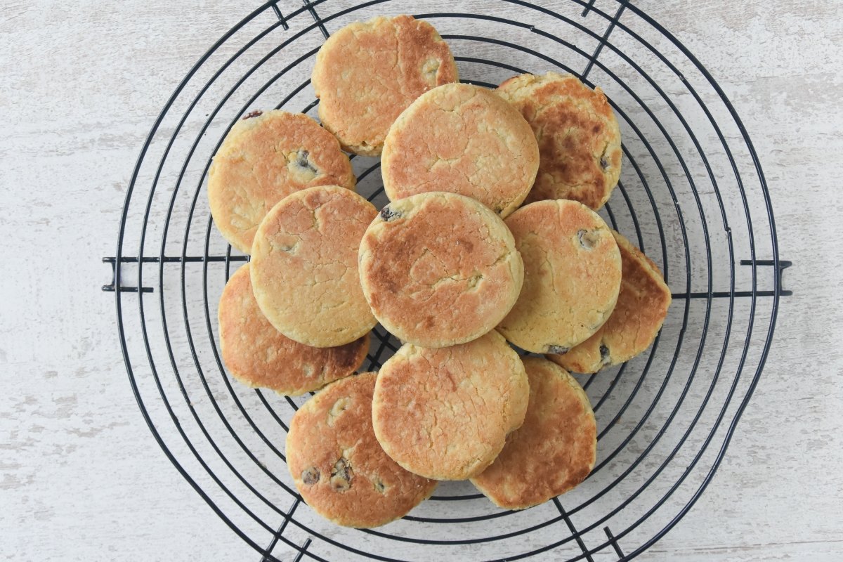 Terminamos de cocinar todas las tortas galesas