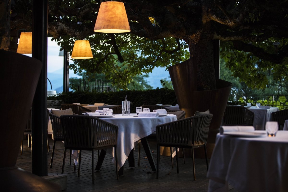 Terraza del restaurante francés Clos des Sens