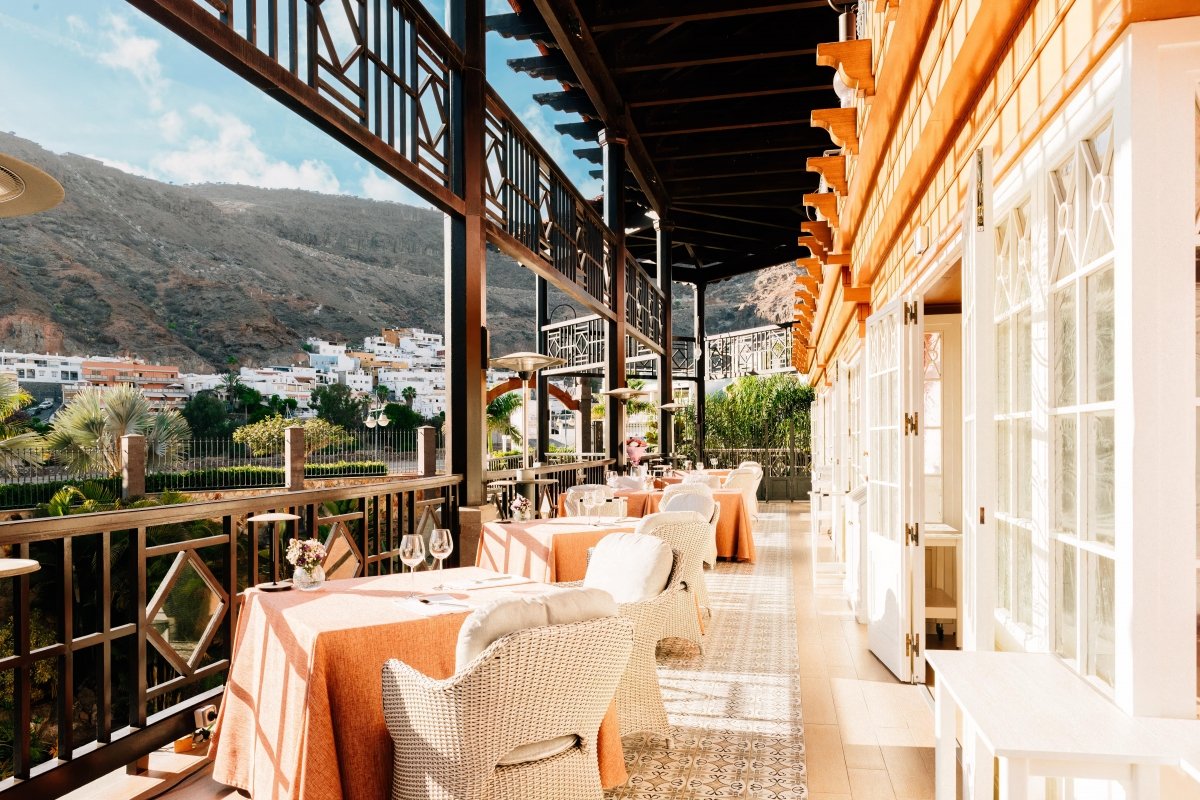 Terraza del restaurante Los Guayres en la isla de Gran Canaria