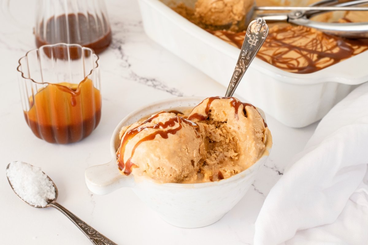 Textura del helado de caramelo salado