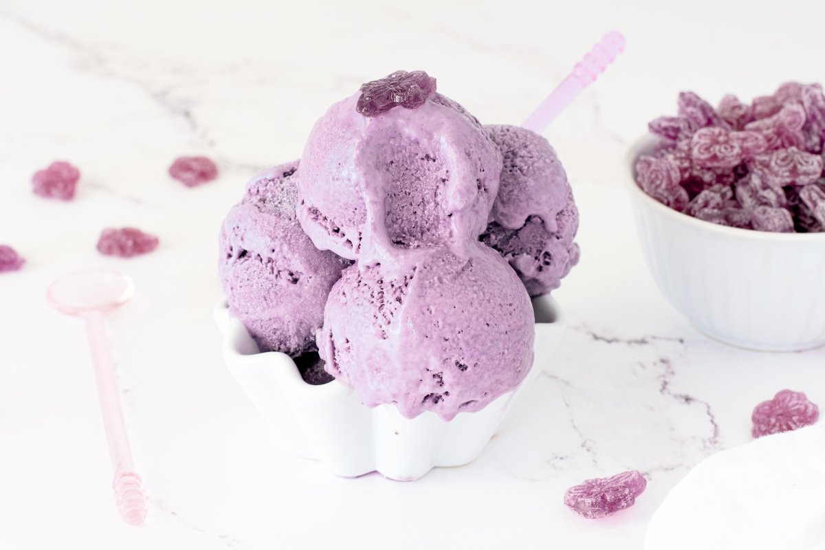 Textura del helado de violetas