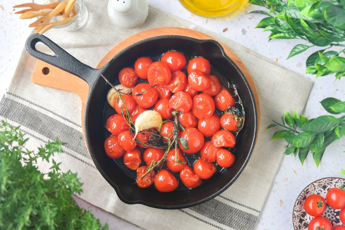 Tomates cherry confitados listos para comer