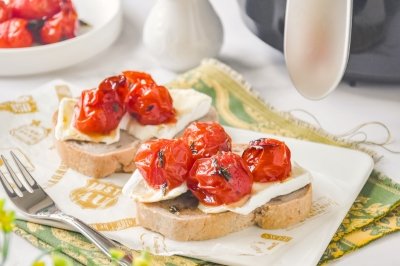 Tomates cherry en freidora de aire