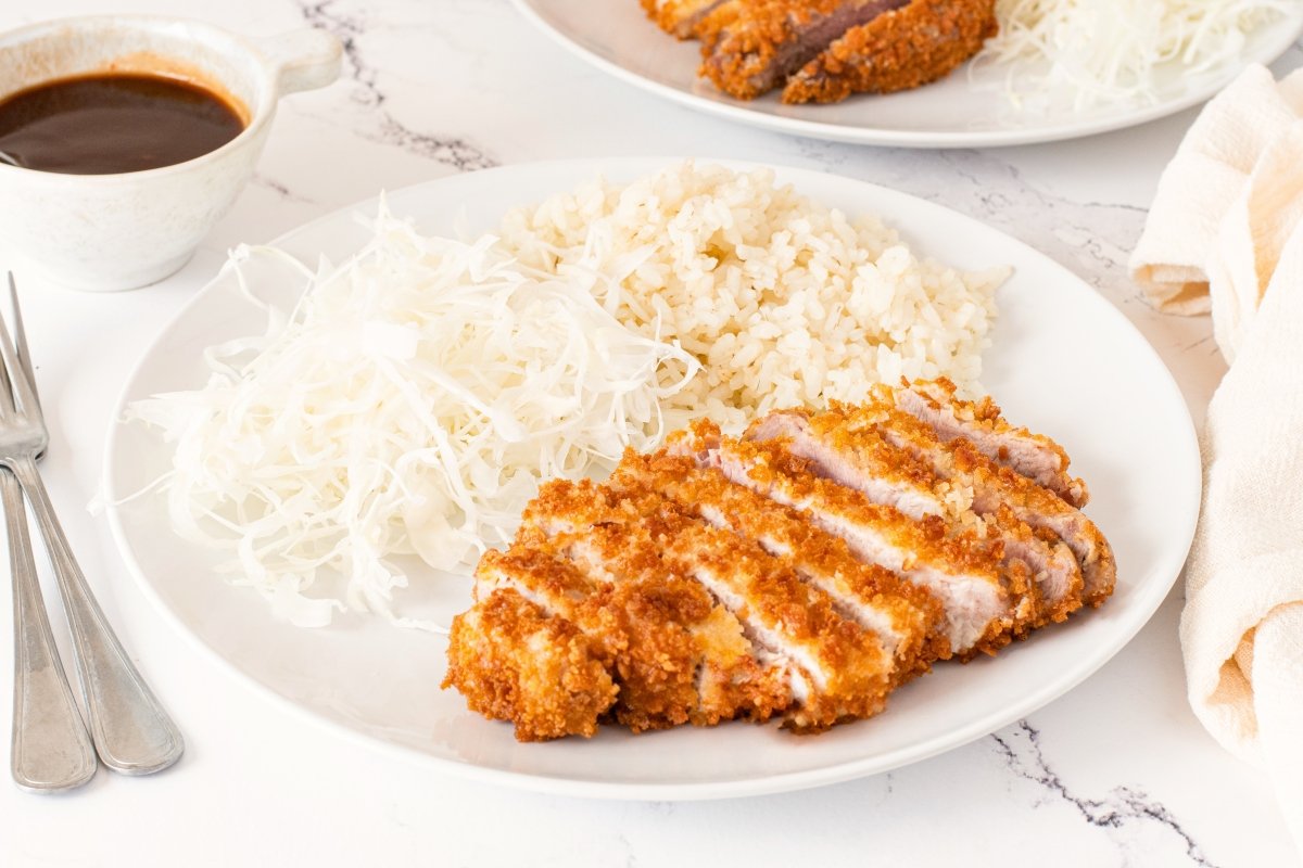 Tonkatsu listo para servir