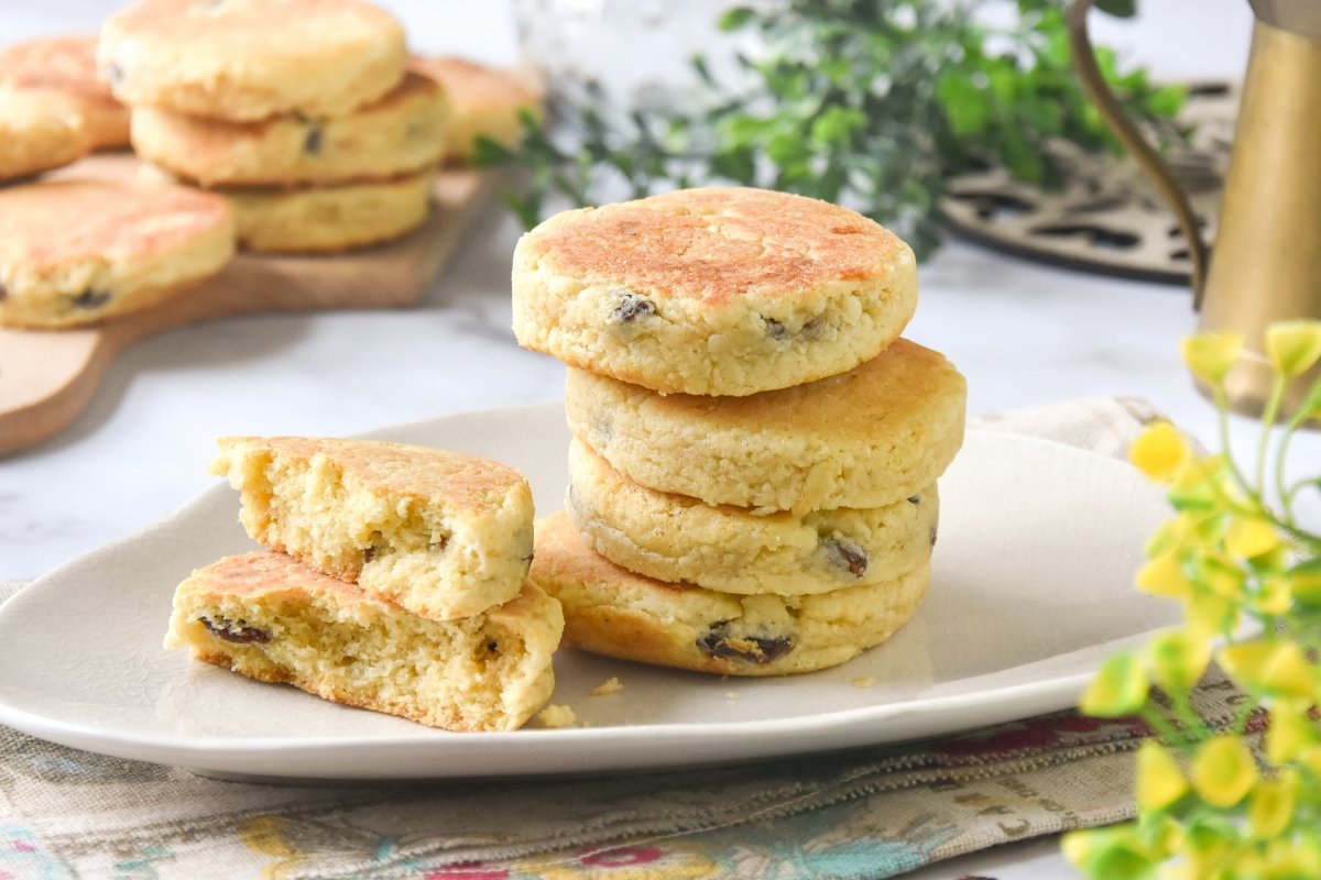 Tortas galesas o Welsh cakes listas para comer