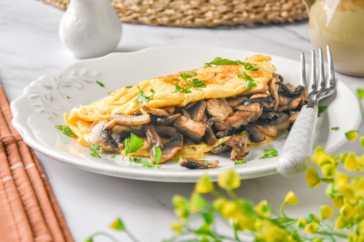 Tortilla de champiñones lista para comer