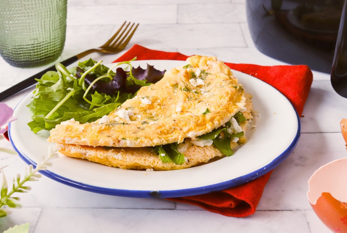 Tortilla francesa con queso en freidora de aire