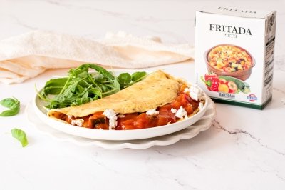 Tortilla francesa rellena de pisto