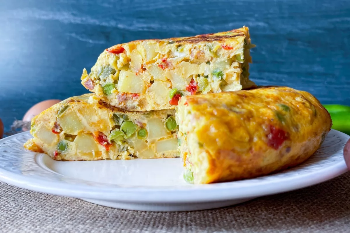 Tortilla paisana - Spanish potato omelette with vegetables and meat