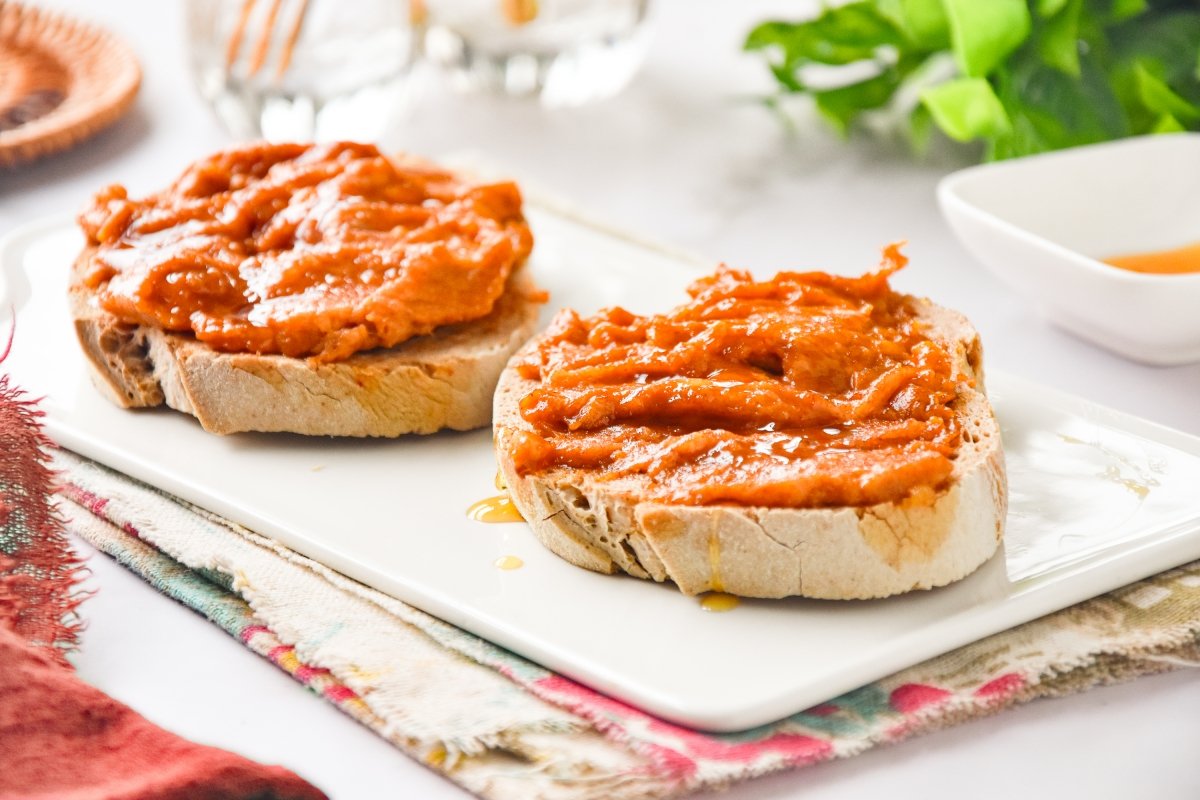 Tosta de sobrasada con miel