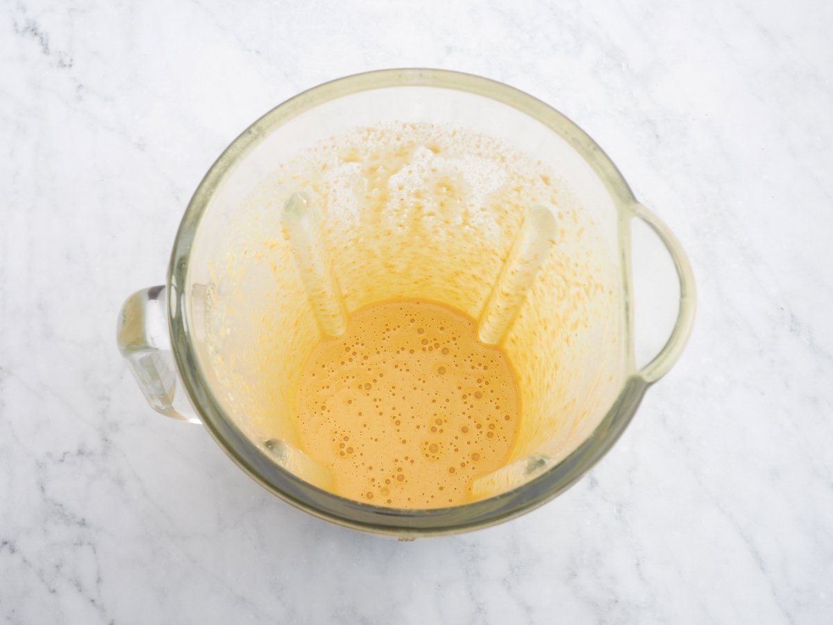 Triturar la salsa huancaína