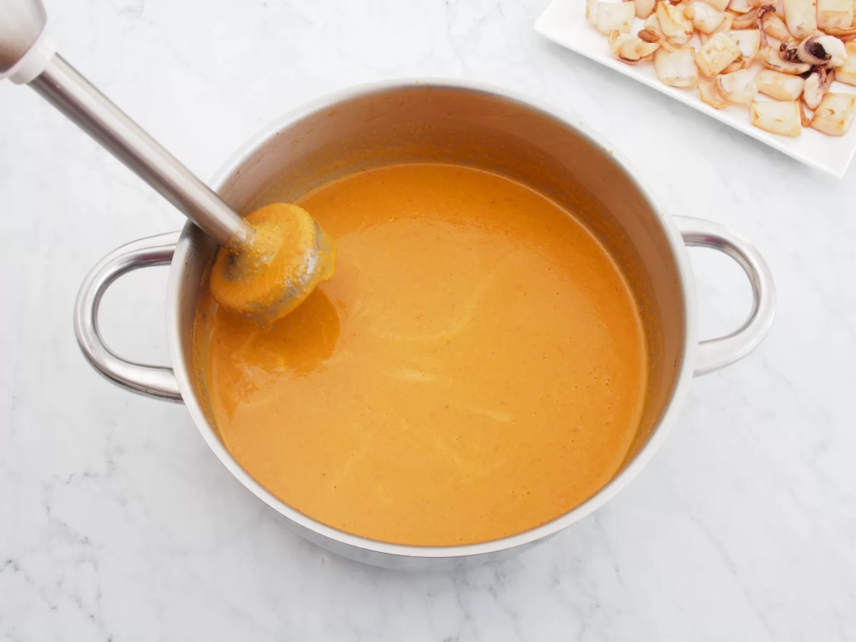 10. Cocinar la jibia en salsa