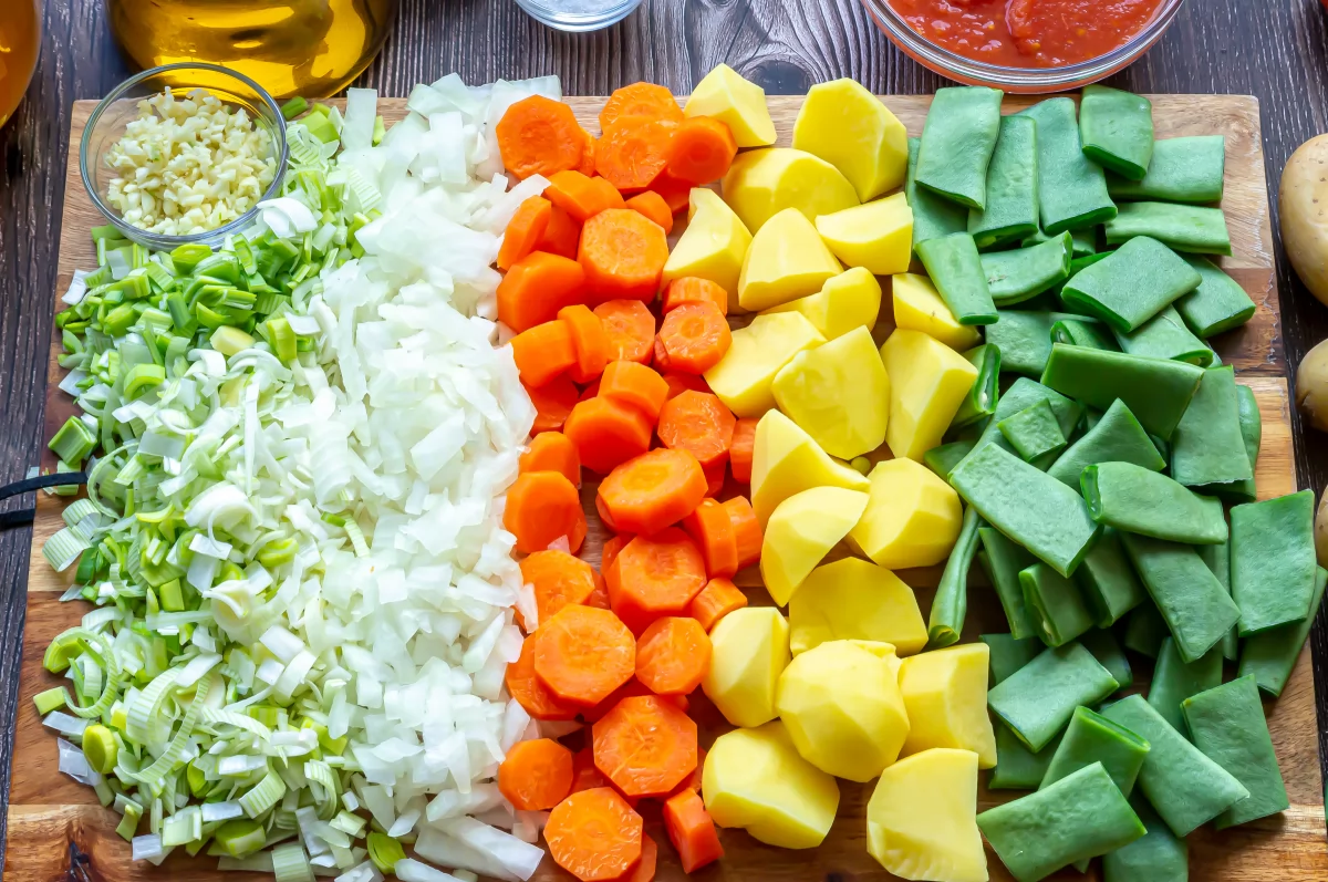 Ternera guisada con verduras 3 Trocear las verduras para el guiso *