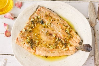 4 pescados al ajillo: la forma más fácil y rápida de conseguir que queden muy sabrosos