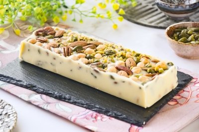 Turrón de chocolate blanco