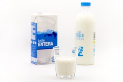Cuál es la diferencia entre leche pasteurizada y UHT