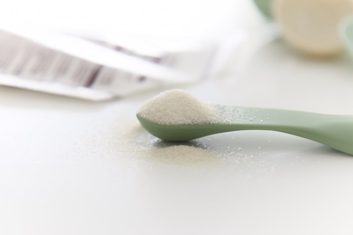 Una cuchara de grenetina o gelatina neutra