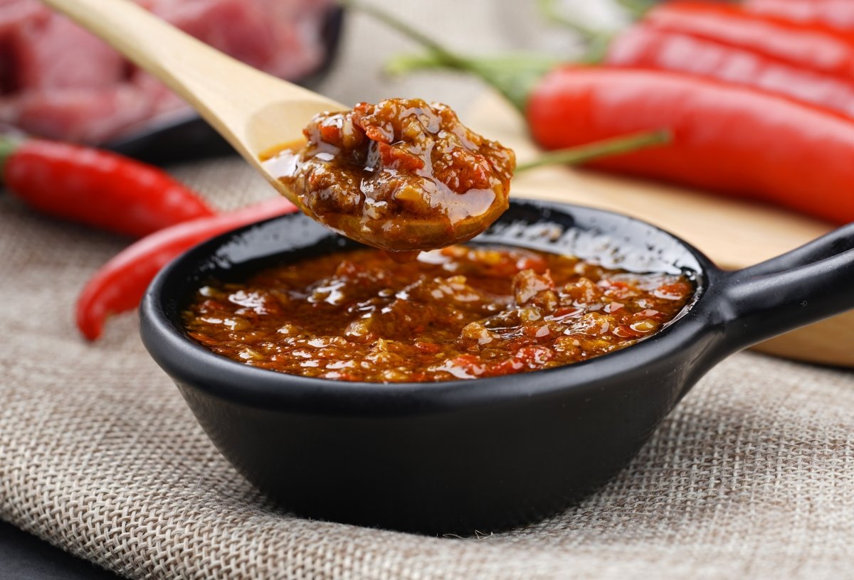 Una salsa con sus ingredientes bien ligados