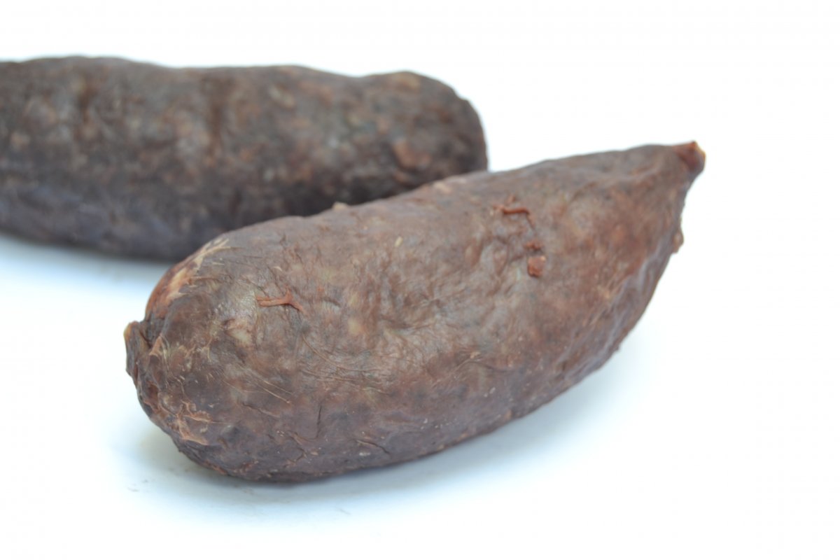 Varias morcillas listas para hacer recetas con morcilla