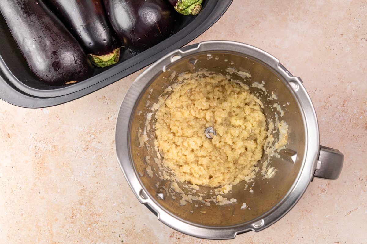 Verdura pochada para las berenjenas rellenas en Thermomix