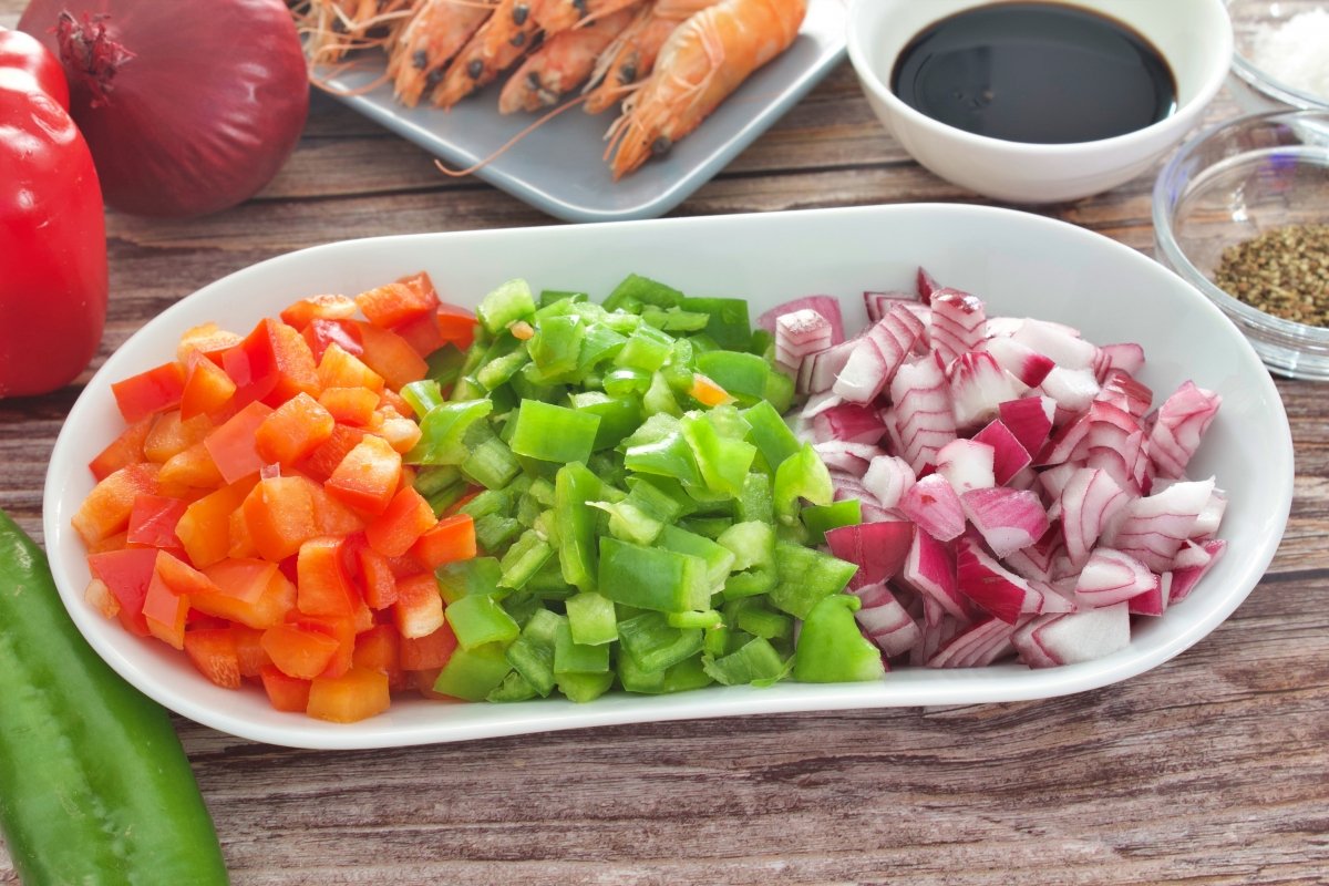Verduras cortadas en brugnoise