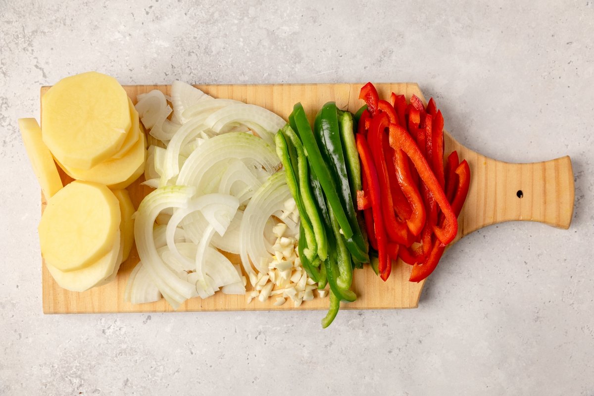 Verduras cortadas para los bifes a la criolla